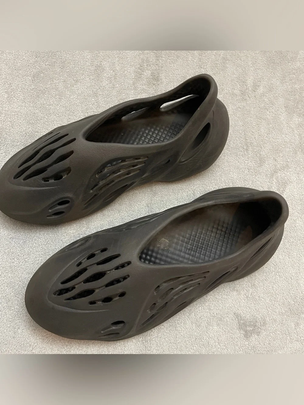 adidas Yeezy Foam Runner RNNR Black/Onyx Size 10